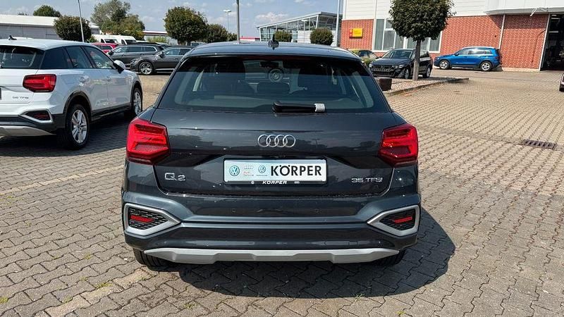 Gebraucht Audi Q2 Advanced 150 PS (110 kW) 2022 Grau SUV