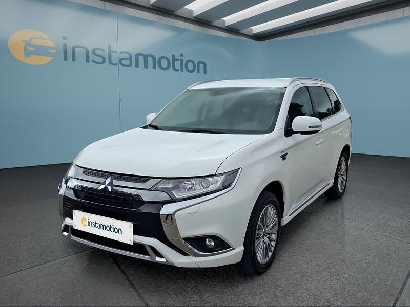 Weiß Gebraucht 2021 Mitsubishi Outlander P-HEV SUV | 22.499 € (Fairer Preis) - Bild 1/4