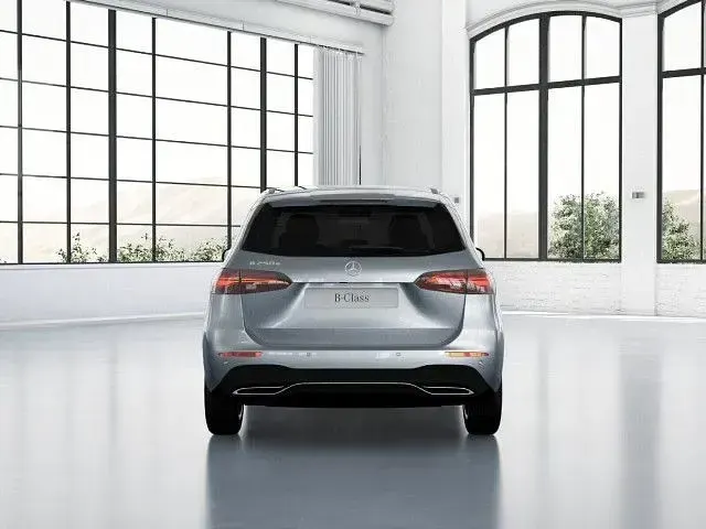 Gebraucht Mercedes B250e 218 PS (160 kW) 2024 Kleinwagen