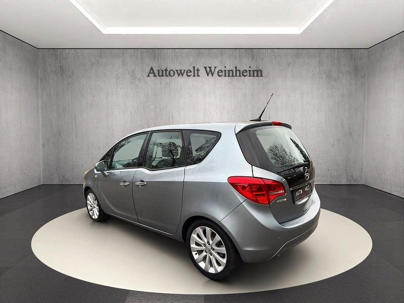 Gebraucht Opel Meriva Innovation 120 PS (88 kW) 2010 Silber Van / Kleinbus