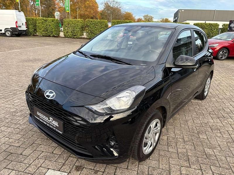 Phantom black Gebraucht 2024 Hyundai i10 Select Kleinwagen | 14.990 € (Fairer Preis) - Bild 1/4