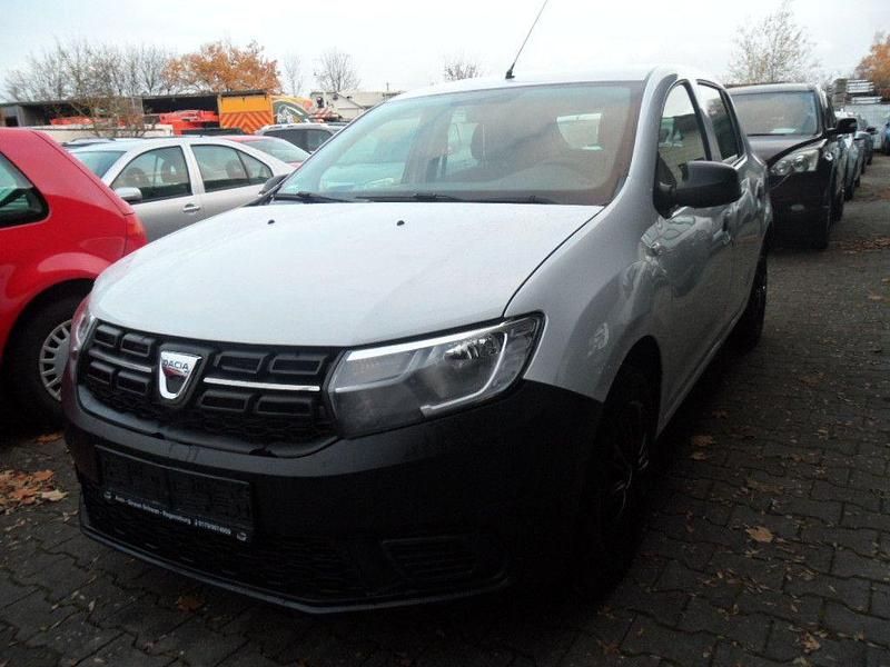 Weiß Gebraucht 2017 Dacia Sandero Limousine | 3.399 € (Superpreis) - Bild 1/4