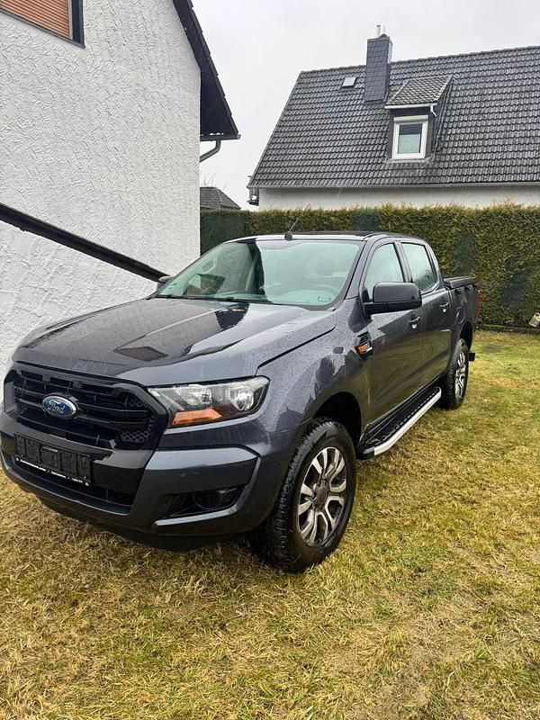 Gebraucht Ford Ranger 160 PS (117 kW) 2017 Grau Pickup