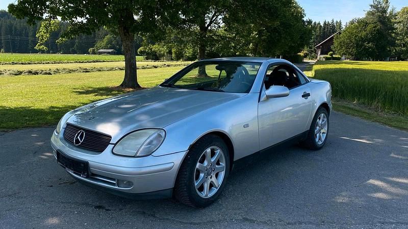 Silber Gebraucht 1997 Mercedes SLK200 Cabrio | 4.499 € (Superpreis) - Bild 1/4