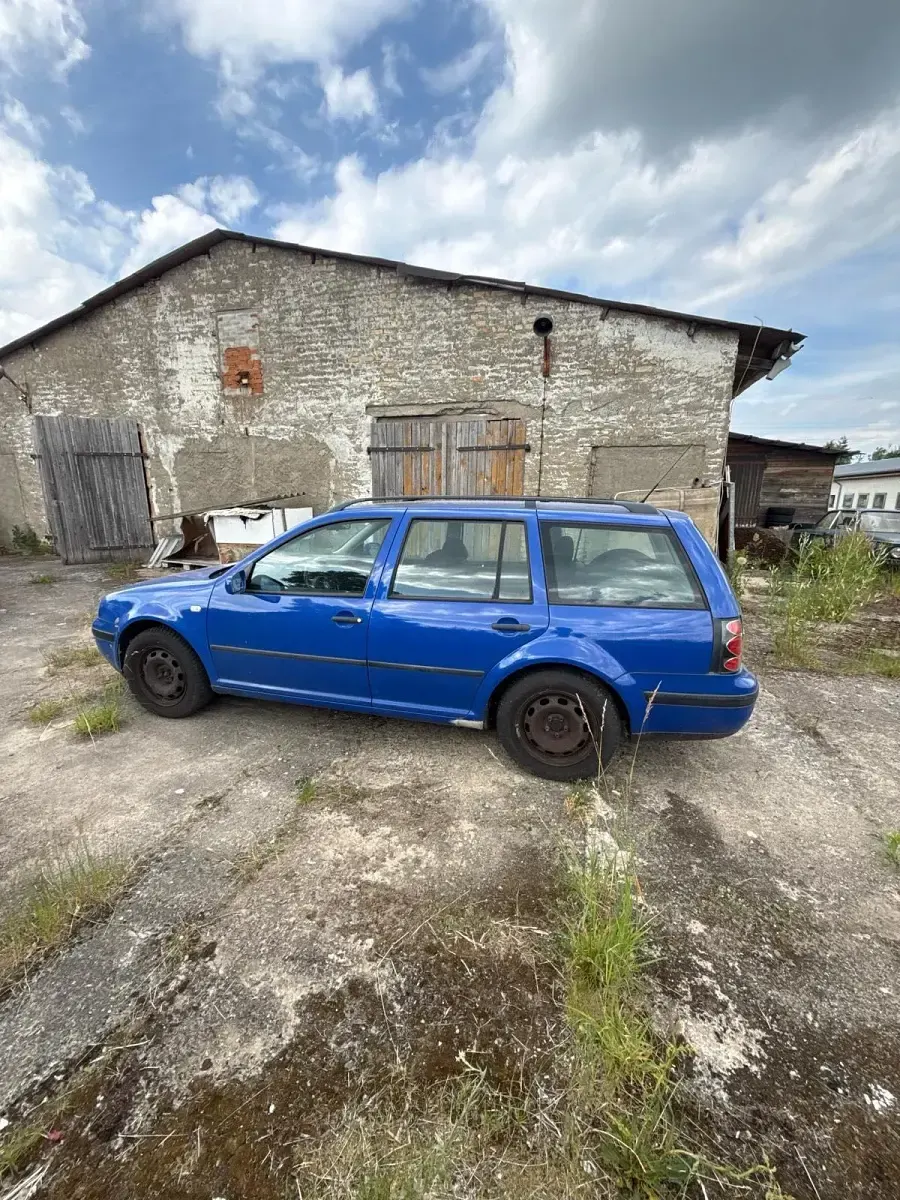 Gebraucht VW Golf IV 115 PS (84 kW) 2000 Blau Kombi