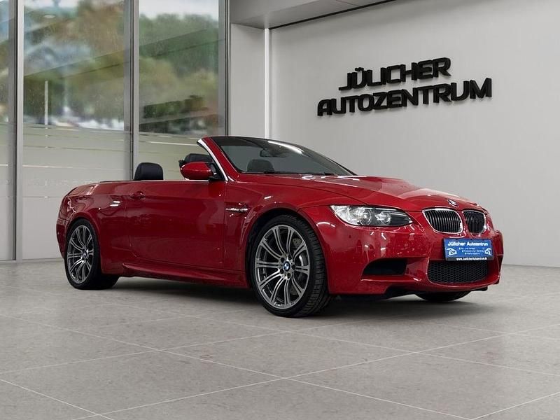 Rot Gebraucht 2011 BMW M3 Cabriolet Performance Cabrio | 34.990 € - Bild 1/4