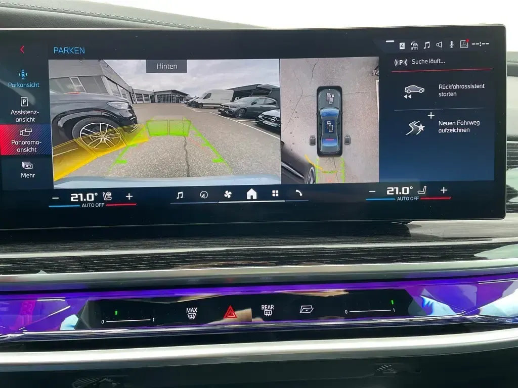 Gebraucht BMW M760e Executive 381 PS (280 kW) 2025 Frozen pure grey metallic Limousine