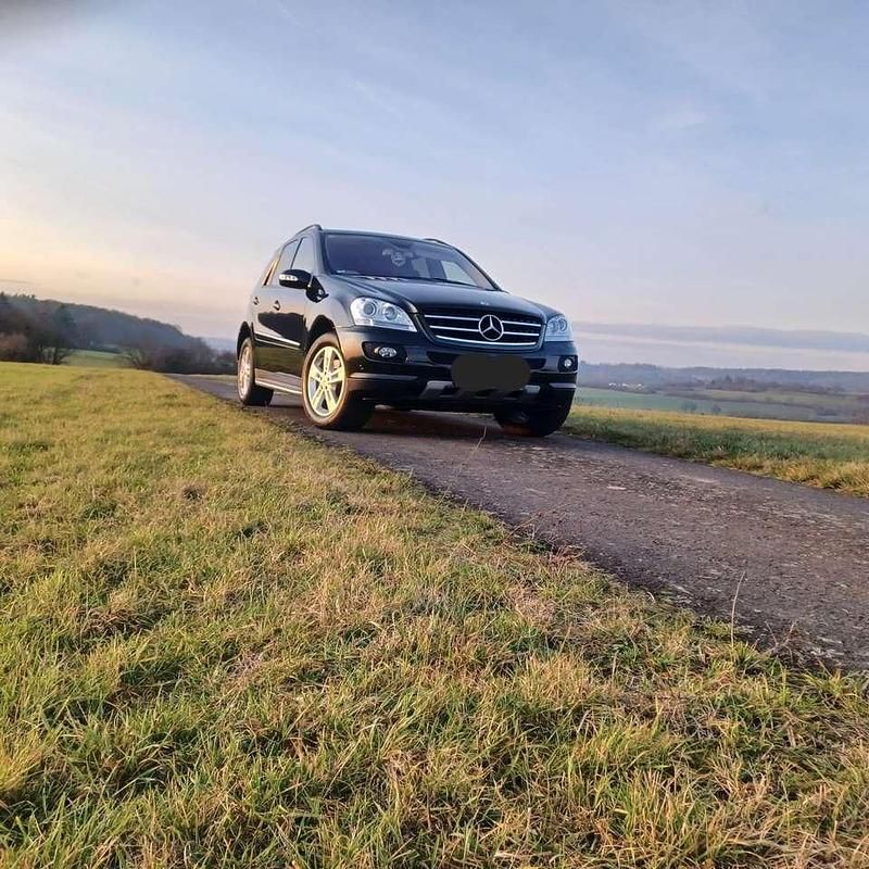 Gebraucht Mercedes ML350 272 PS (200 kW) 2006 Schwarz SUV