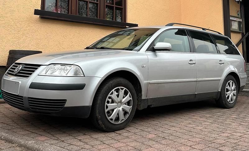 Gebraucht VW Passat 131 PS (96 kW) 2001 Silber Kombi