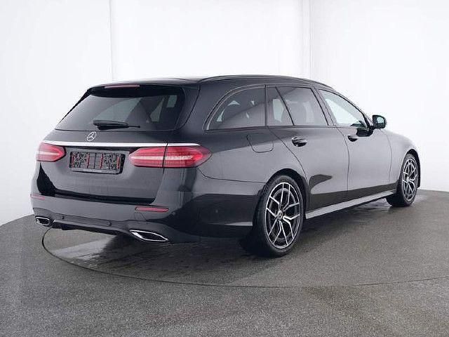 Gebraucht Mercedes E220 AMG 200 PS (147 kW) 2023 Schwarz Kombi