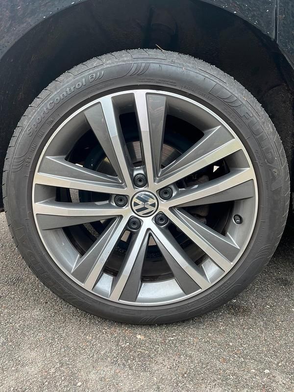 Gebraucht VW Sharan Edition 140 PS (102 kW) 2014 Schwarz Van / Kleinbus