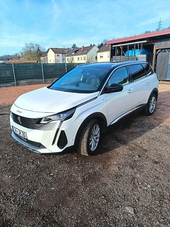 Weiß Gebraucht 2022 Peugeot 5008 GT SUV | 21.500 € (Guter Preis) - Bild 1/4