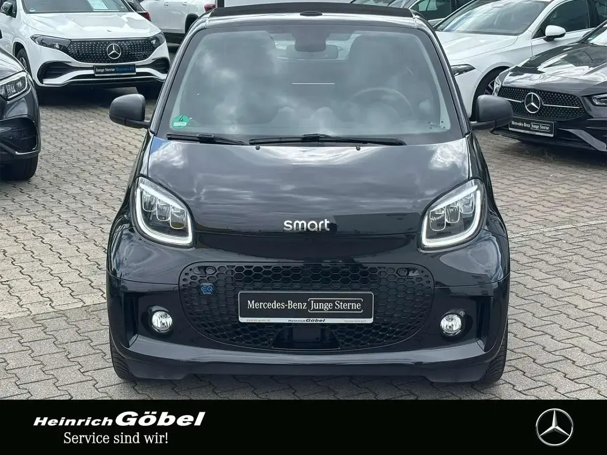 Gebraucht Smart ForTwo Electric Drive Passion 60 kW (82 PS) 2024 Bodypanels in black Cabrio
