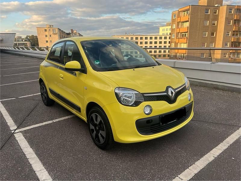 Gelb Gebraucht 2015 Renault Twingo Kleinwagen | 4.390 € (Guter Preis) - Bild 1/4