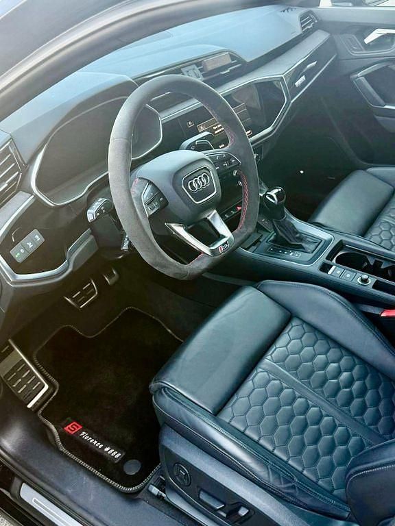 Gebraucht Audi RS Q3 Sportback Sport 400 PS (294 kW) 2024 Schwarz SUV