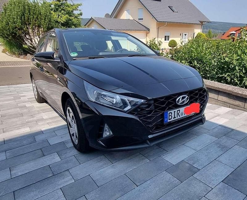 Schwarz Gebraucht 2020 Hyundai i20 Select Limousine | 13.000 € (Guter Preis) - Bild 1/4
