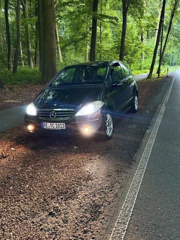 Schwarz Gebraucht 2005 Mercedes A180 Avantgarde Kleinwagen | 1.550 € (Fairer Preis) - Bild 1/4