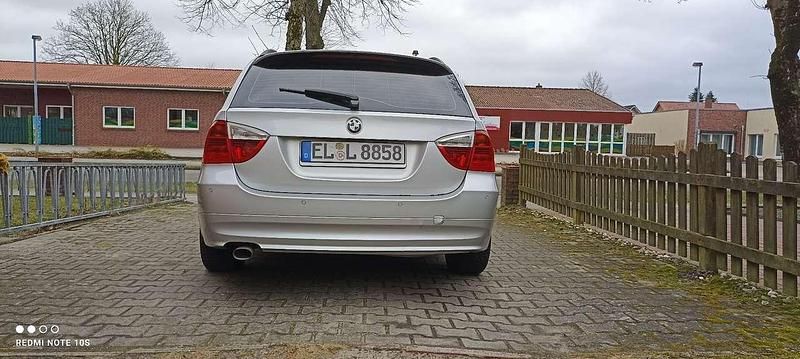 Gebraucht BMW 318 122 PS (89 kW) 2006 Grau Kombi