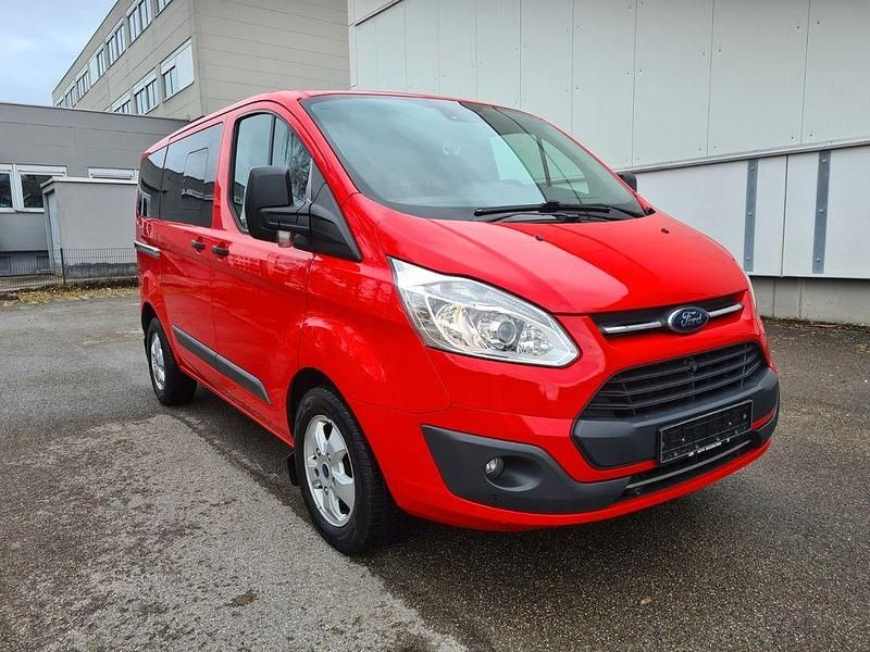 Gebraucht Ford Transit Custom 131 PS (96 kW) 2017 Rot Van / Kleinbus