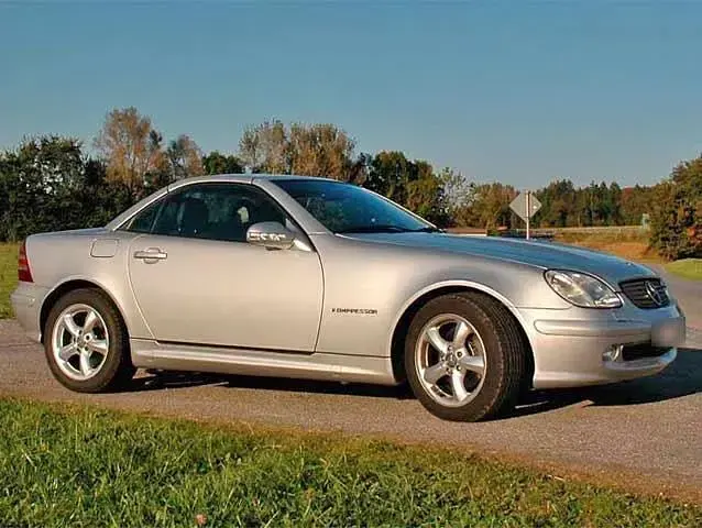 Gebraucht Mercedes SLK230 197 PS (144 kW) 2002 Silber Cabrio