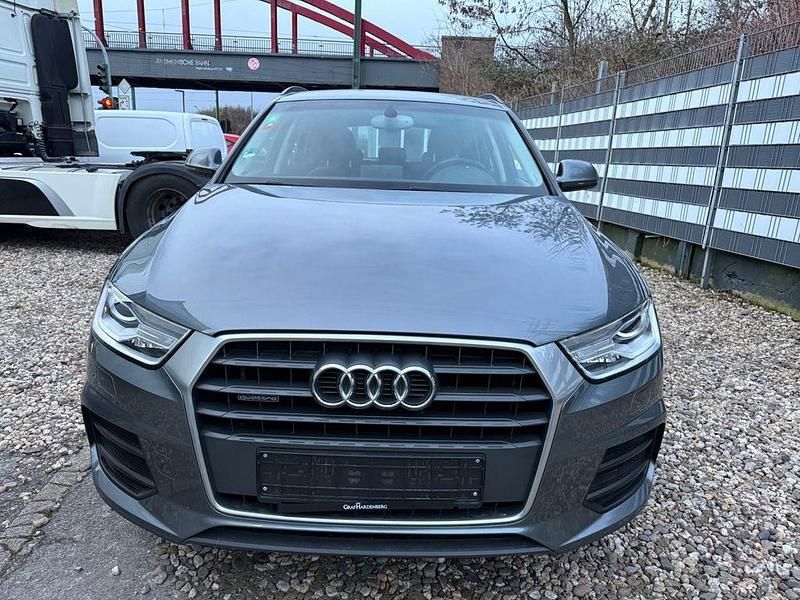 Gebraucht Audi Q3 Basis 179 PS (131 kW) 2015 Grau SUV