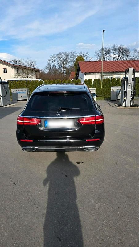 Gebraucht Mercedes E350 259 PS (190 kW) 2017 Schwarz Kombi