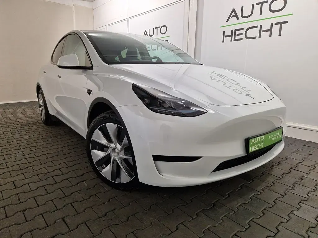 Usata Tesla Model Y Standard Range 219 kW (299 CV) 2023 Bianco SUV