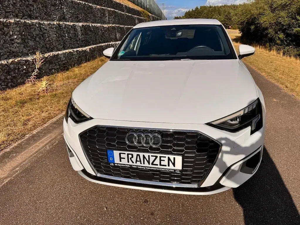Gebraucht Audi A3 Advanced 150 PS (110 kW) 2021 Weiß Limousine