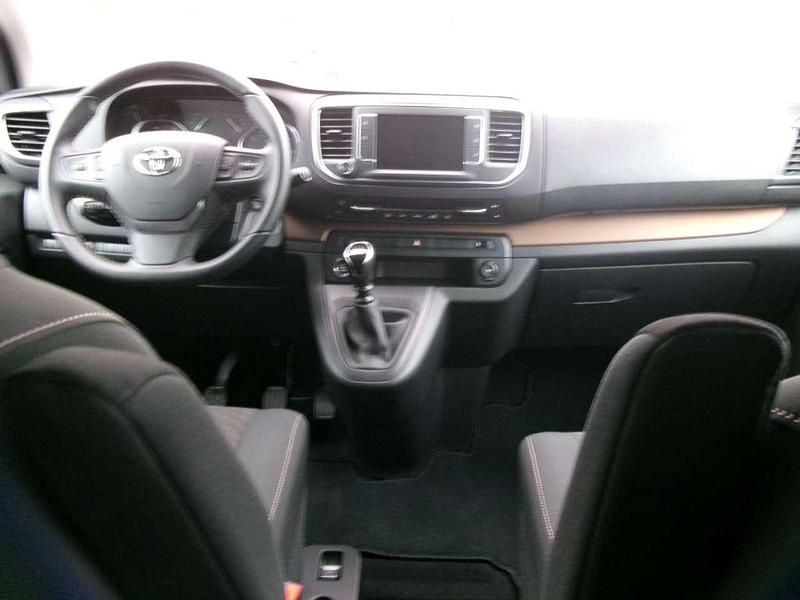 Gebraucht Toyota Proace Verso 144 PS (105 kW) 2023 Ice white Kombi