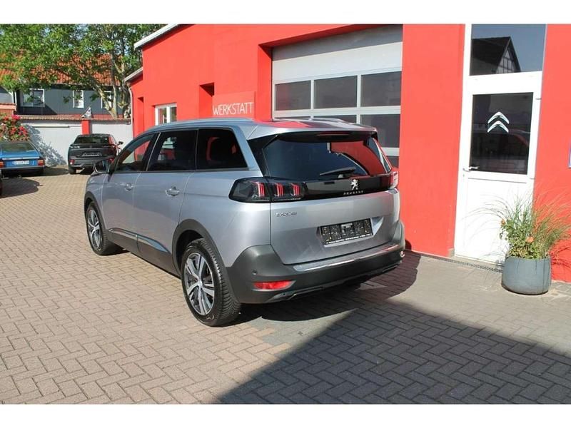 Gebraucht Peugeot 5008 136 PS (100 kW) 2024 Grey metallic Van / Kleinbus