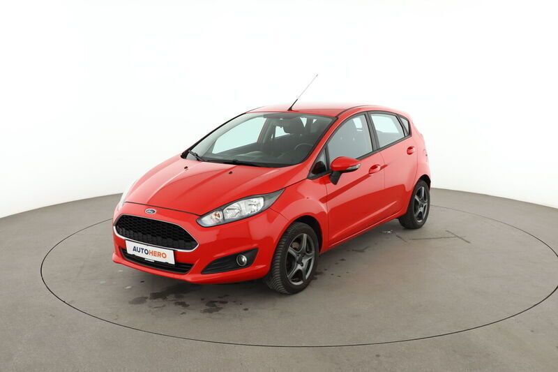 Rot Gebraucht 2016 Ford Fiesta Celebration Kleinwagen | 7.850 € (Fairer Preis) - Bild 1/4