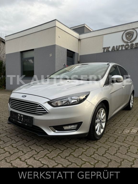 Silber Gebraucht 2017 Ford Focus Titanium Limousine | 8.999 € (Fairer Preis) - Bild 1/4