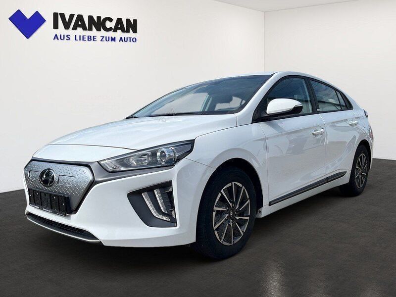 Weiß Gebraucht 2021 Hyundai Ioniq 6 Trend Limousine | 16.490 € - Bild 1/4