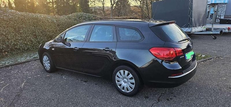 Gebraucht Opel Astra 131 PS (96 kW) 2013 Kombi