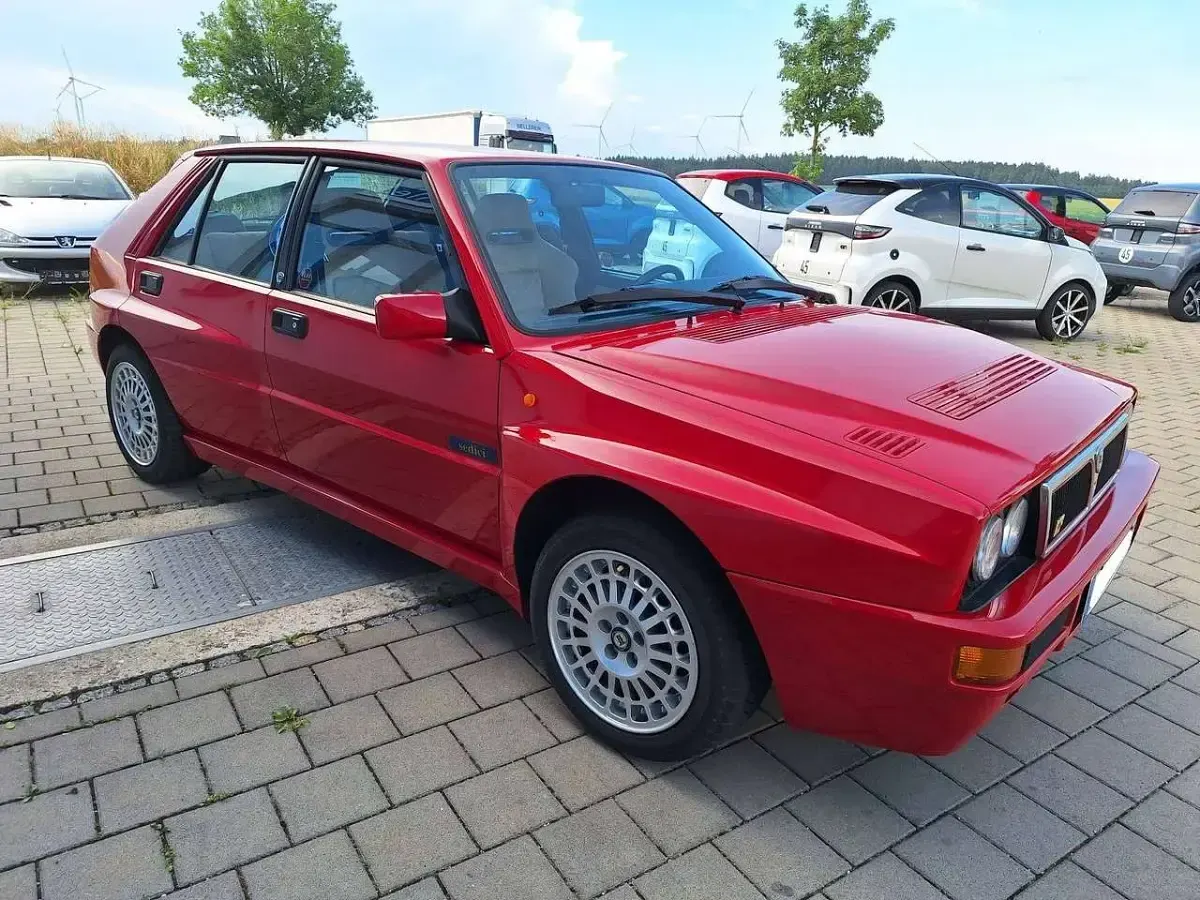 Gebraucht Lancia Delta 211 PS (155 kW) 1994 Rot metallic Kleinwagen