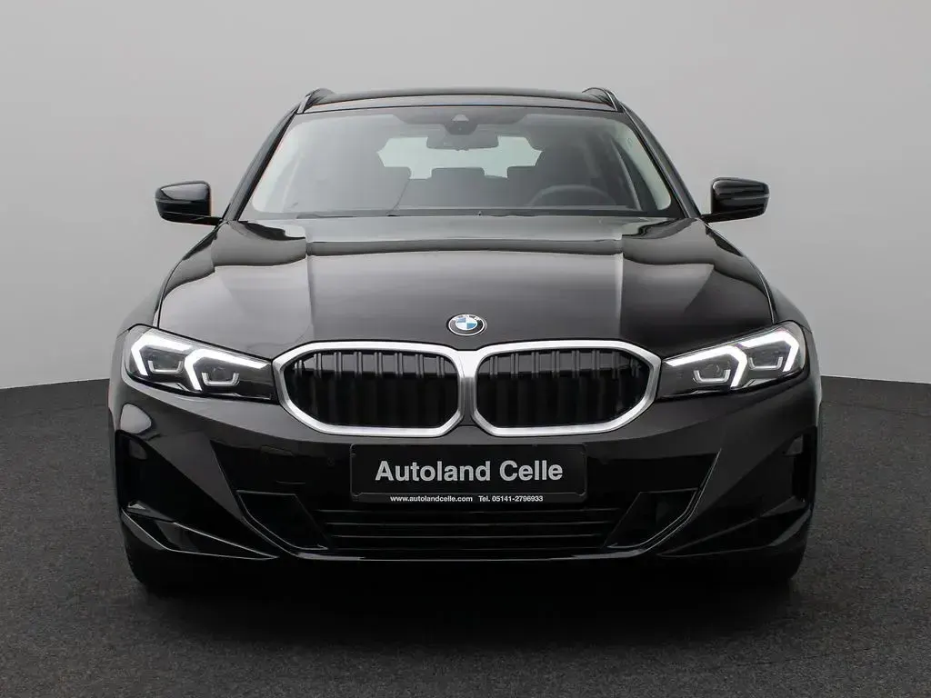 Usata BMW 318 Shadowline 156 CV (114 kW) 2025 Nero Berlina