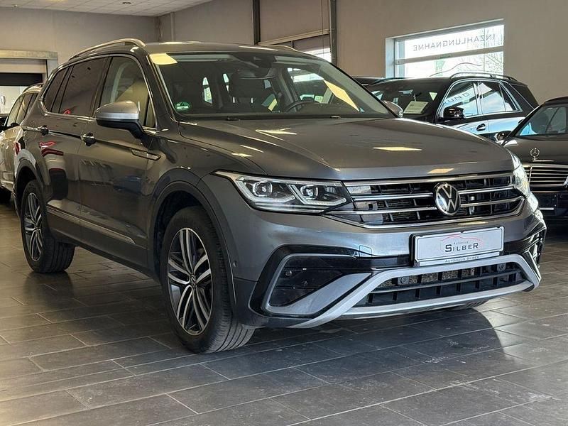 Gebraucht VW Tiguan Allspace 150 PS (110 kW) 2023 Grau SUV