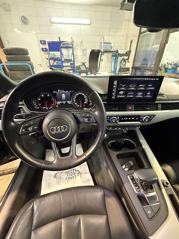 Gebraucht Audi A4 Advanced 190 PS (139 kW) 2020 Schwarz Kombi