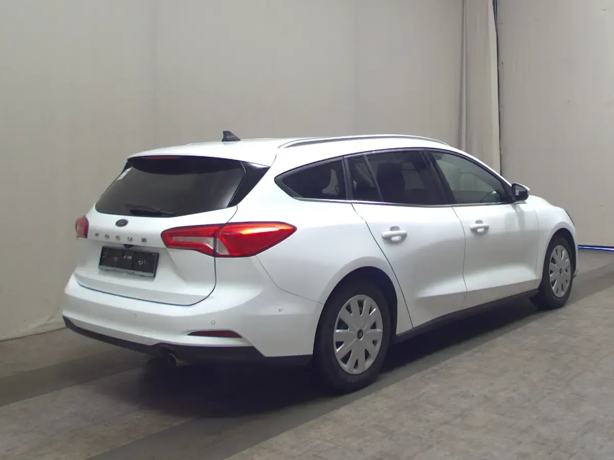Gebraucht Ford Focus Cool & Connect 150 PS (110 kW) 2021 Weiss Kombi