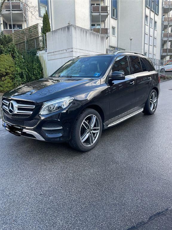 Gebraucht Mercedes GLE350 258 PS (189 kW) 2016 Schwarz SUV