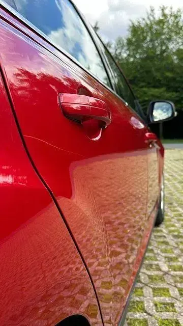 Gebraucht Ford Focus 116 PS (85 kW) 2011 Rot Limousine