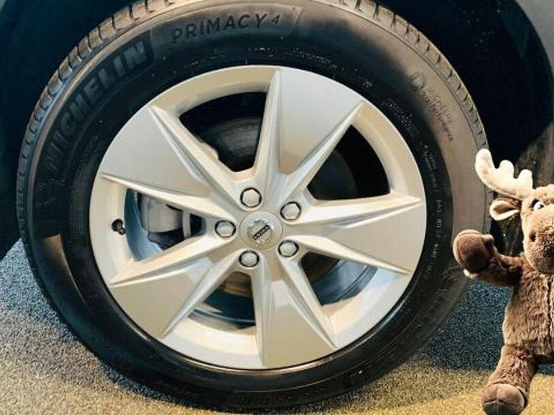 Gebraucht Volvo XC40 163 PS (119 kW) 2025 Blau SUV