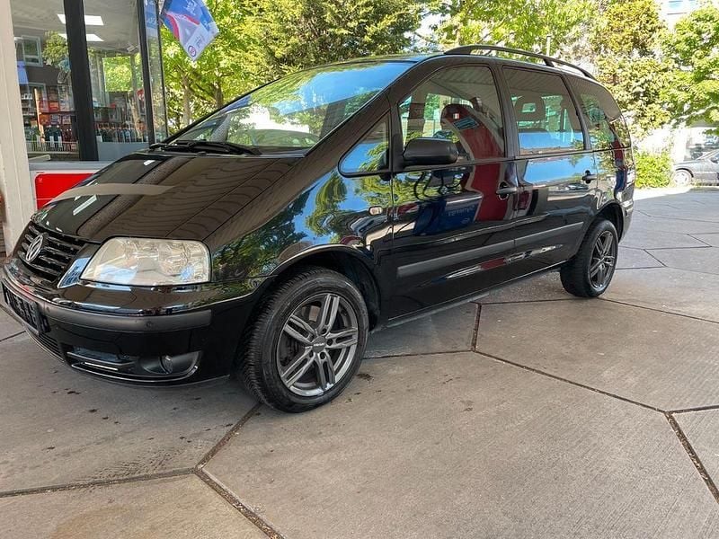 Schwarz Gebraucht 2002 VW Sharan Family Van / Kleinbus | 2.990 € (Fairer Preis) - Bild 1/4