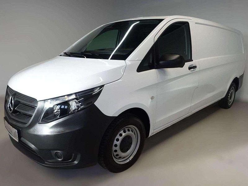 Arktikweiss Gebraucht 2023 Mercedes Vito Van | 27.990 € - Bild 1/4