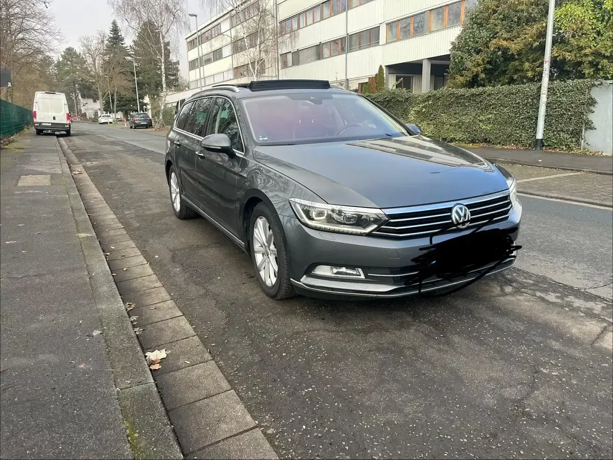 Usata VW Passat Highline 190 CV (139 kW) 2015 Grigio Station wagon