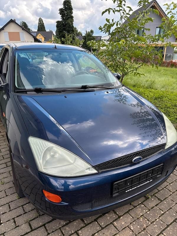 Blau Gebraucht 1999 Ford Focus Kleinwagen | 1.150 € (Guter Preis) - Bild 1/4