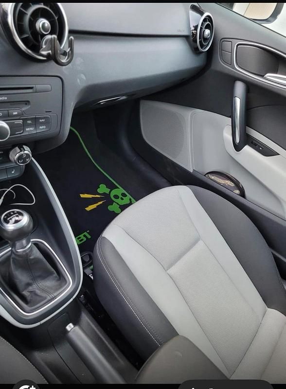 Second-hand Audi A1 122 CP (89 kW) 2011 Bej Hatchback