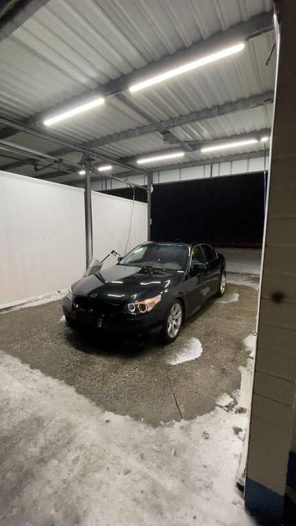 Gebraucht BMW 523 M Sport 177 PS (130 kW) 2006 Schwarz Limousine