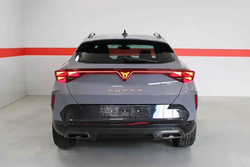 Neu Cupra Formentor 150 PS (110 kW) 2026 Grau SUV