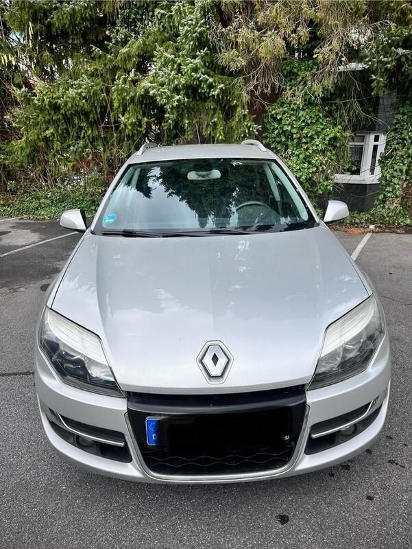 Silber Gebraucht 2011 Renault Laguna III Kombi | 2.500 € (Superpreis) - Bild 1/4